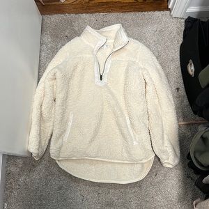 Cream Sherpa size small time and Tru pullover jacket